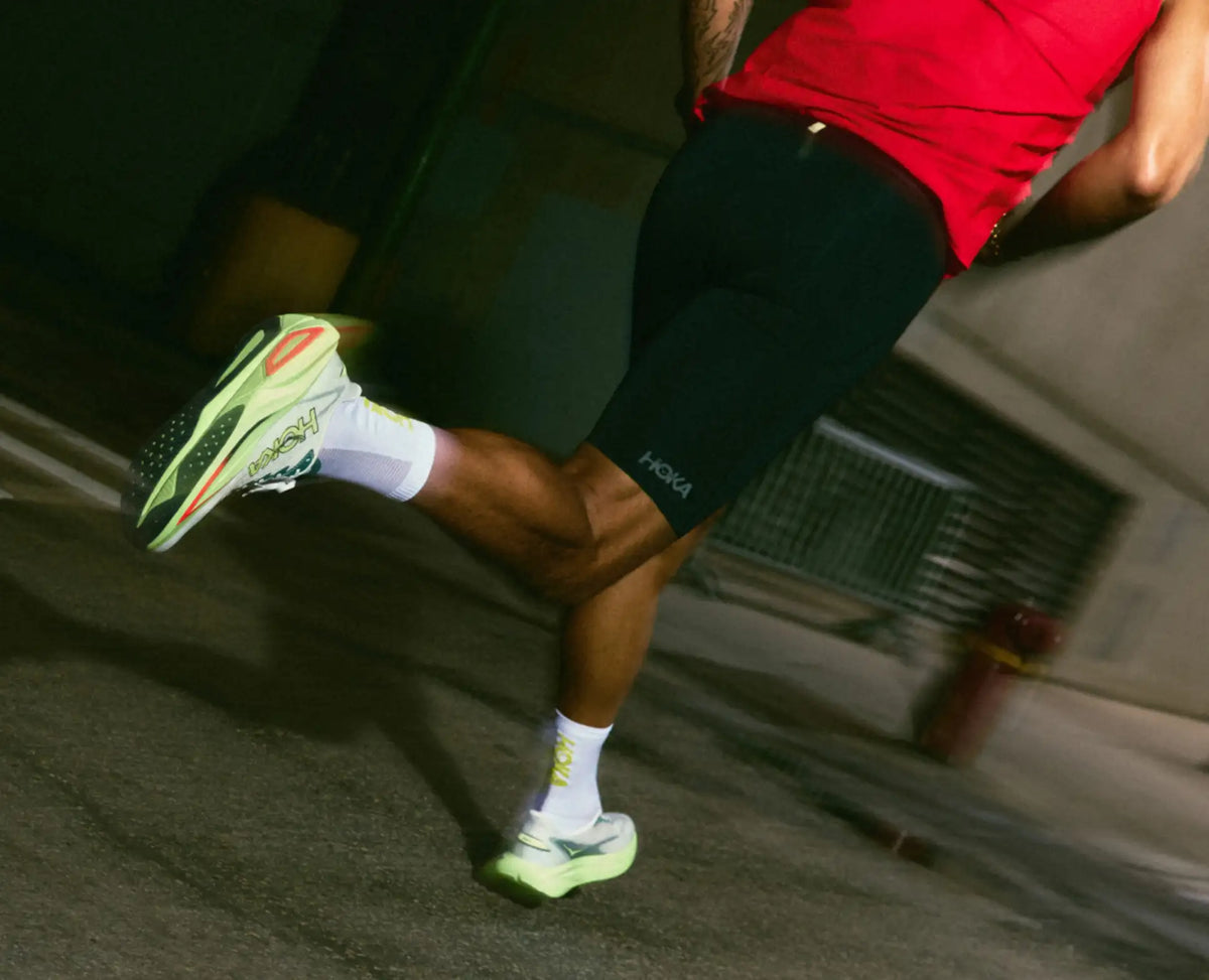 HOKA Men's Mach 7 - FROST / NEON YUZU (Wide)