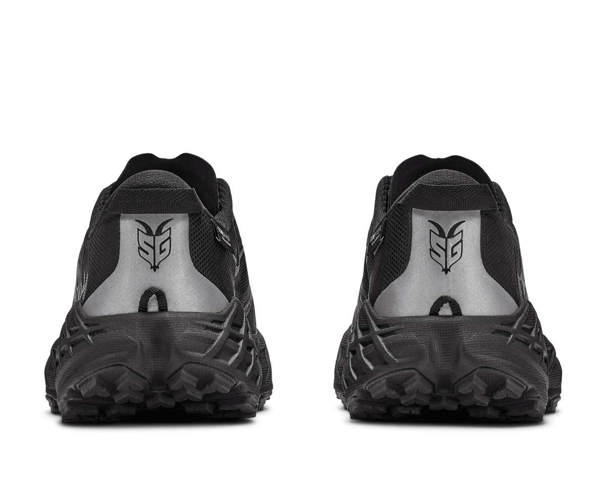 HOKA Men's Speedgoat 7 - BLACK / CARBON BLACK