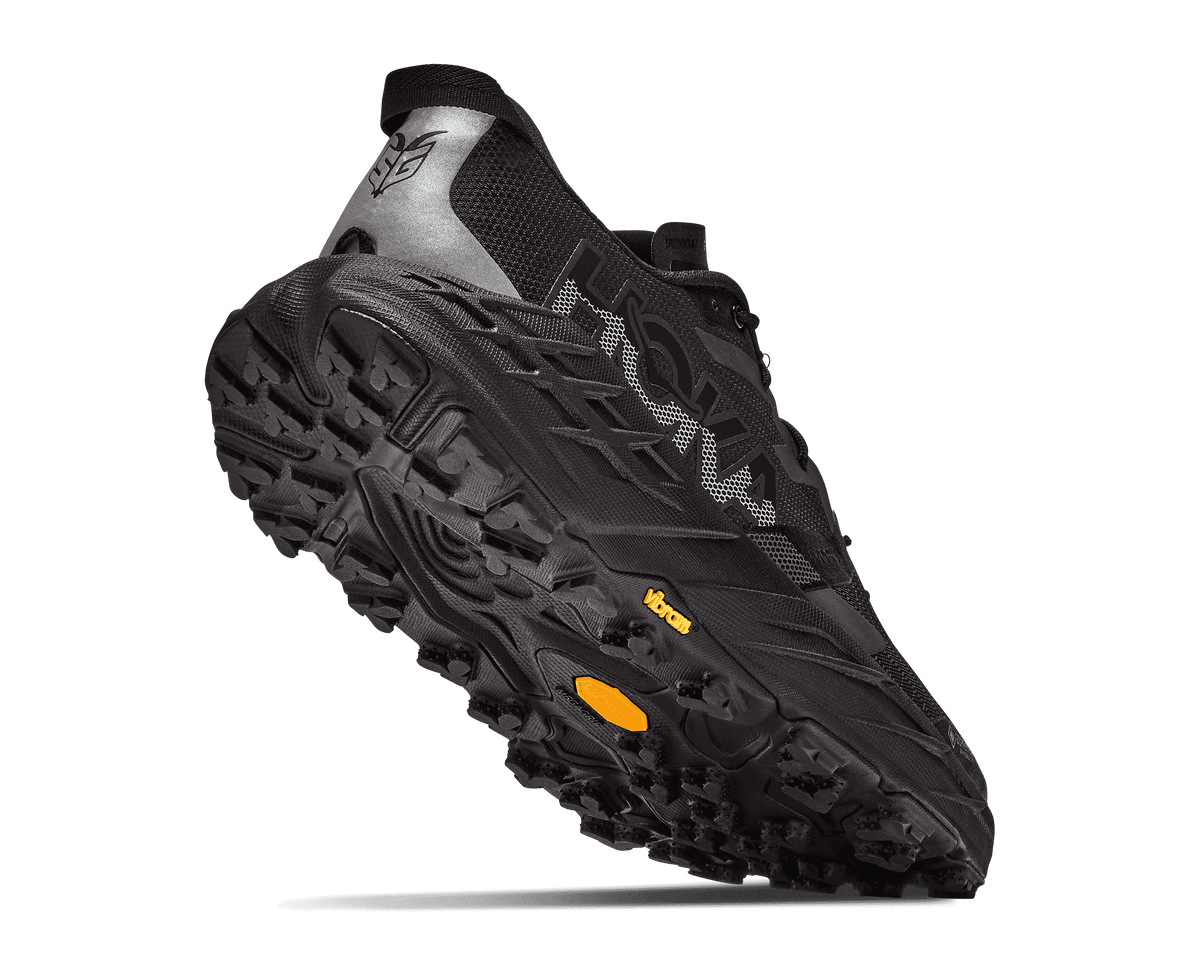 HOKA Women's Speedgoat 7 - BLACK / CARBON BLACK (Wide)