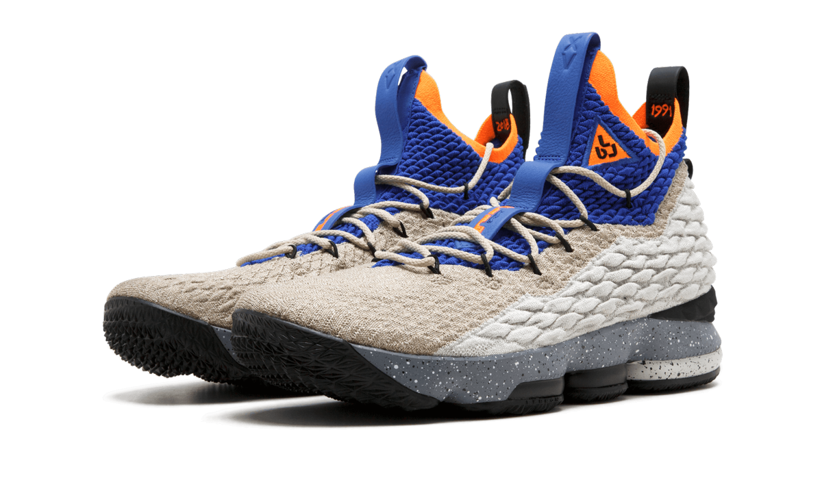 LeBron 15 "Mowabb" AR4831 900