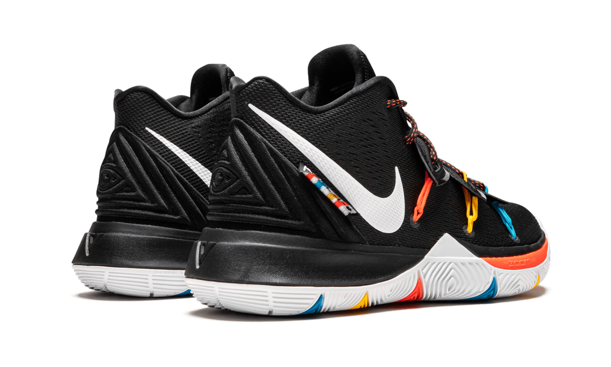 Kyrie 5 "Friends" AO2918 006