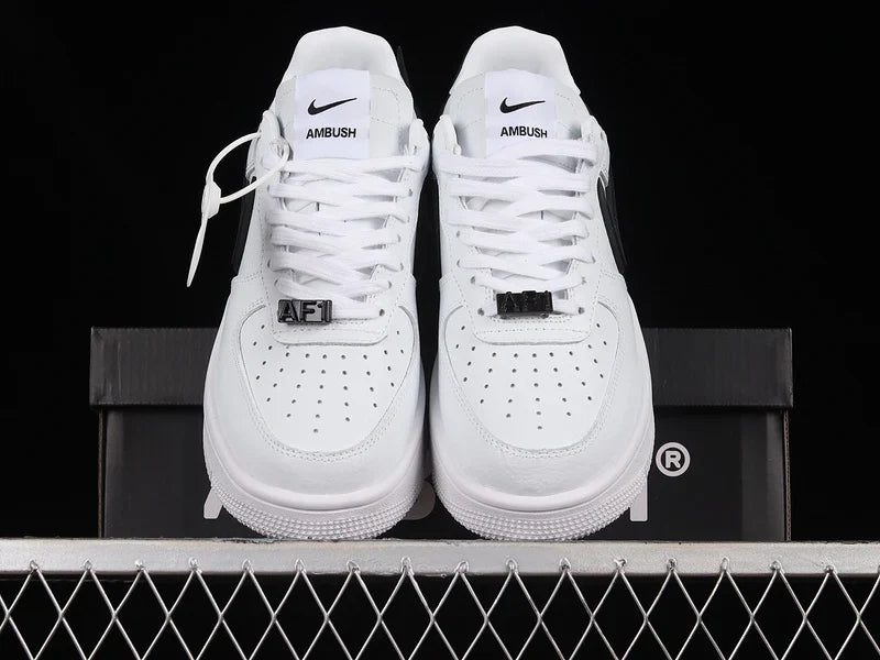 Air Force 1 Low SP AMBUSH "All White/Black"
