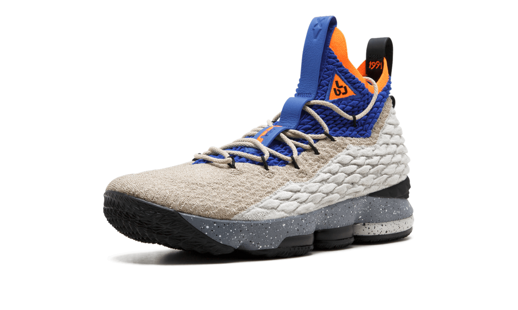 LeBron 15 "Mowabb" AR4831 900