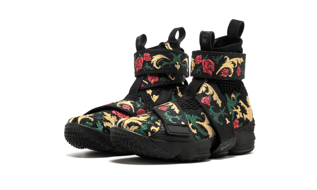 Lebron 15 Lif "King's Crown" AO1068 001