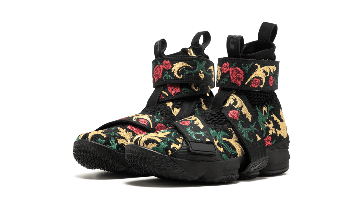 Lebron 15 Lif "King's Crown" AO1068 001
