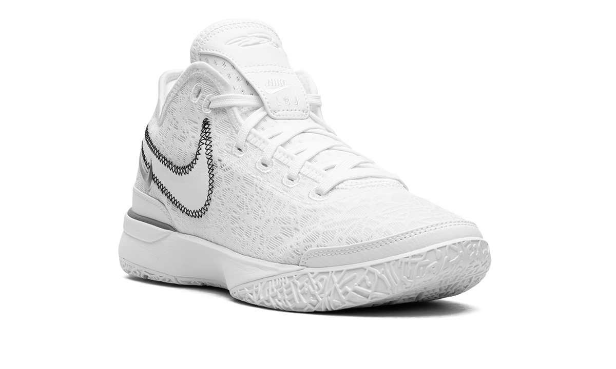 Zoom Lebron NXXT Gen "White / Metallic Silver" DR8784 101