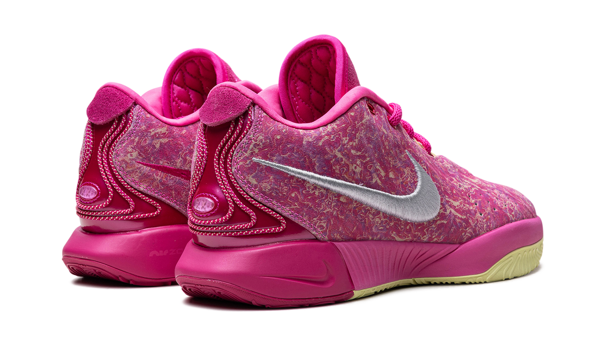 LeBron 21 "The World Is Your Oyster" HF0700 900