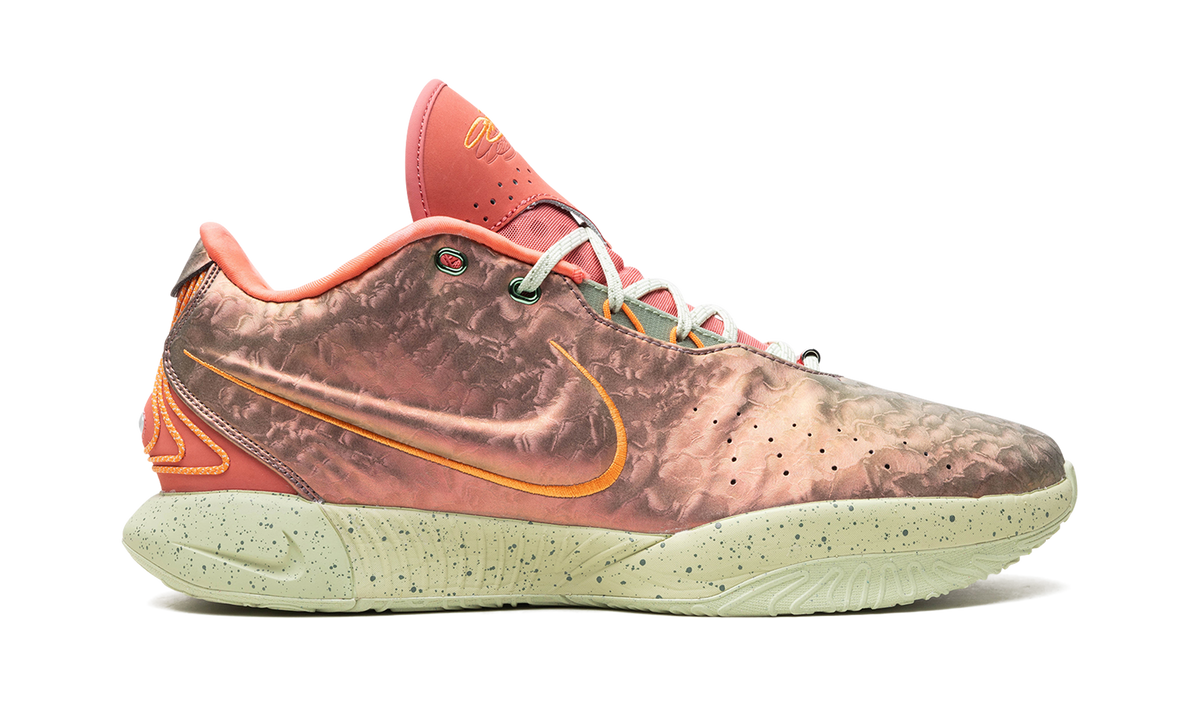 LeBron 21 "Queen Conch" FN0708 800